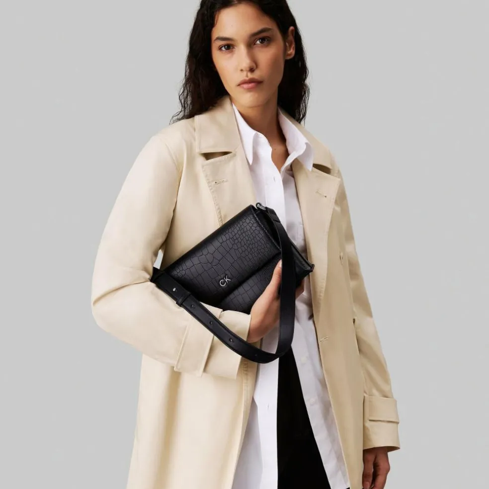 Calvin Klein CK Daily Schultertasche 28 cm