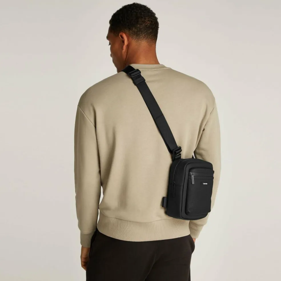 Calvin Klein CK Essential Mini Bag Umhängetasche 17 cm