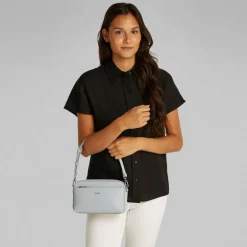 Calvin Klein CK Mixmedia Schultertasche 21.5 cm