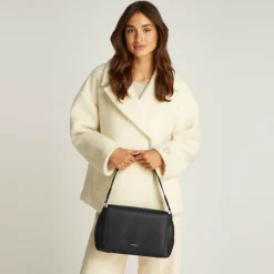 Calvin Klein CK Must Schultertasche 30 cm