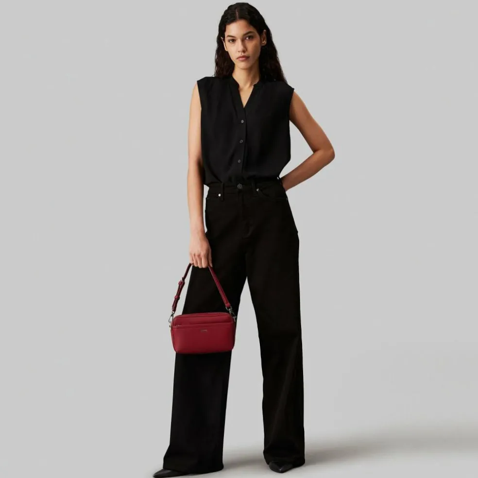 Calvin Klein CK Must Schultertasche 21.5 cm