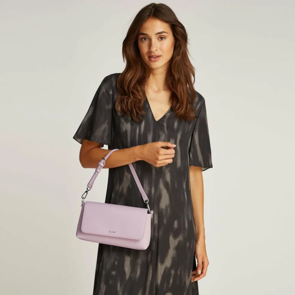 Calvin Klein CK Must Schultertasche 27 cm