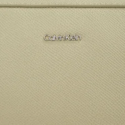 Calvin Klein CK Must Umhängetasche 21.5 cm