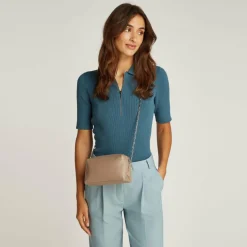 Calvin Klein CK Plaque Umhängetasche 21 cm