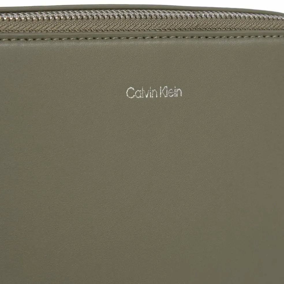 Calvin Klein CK Sleek Umhängetasche 23 cm