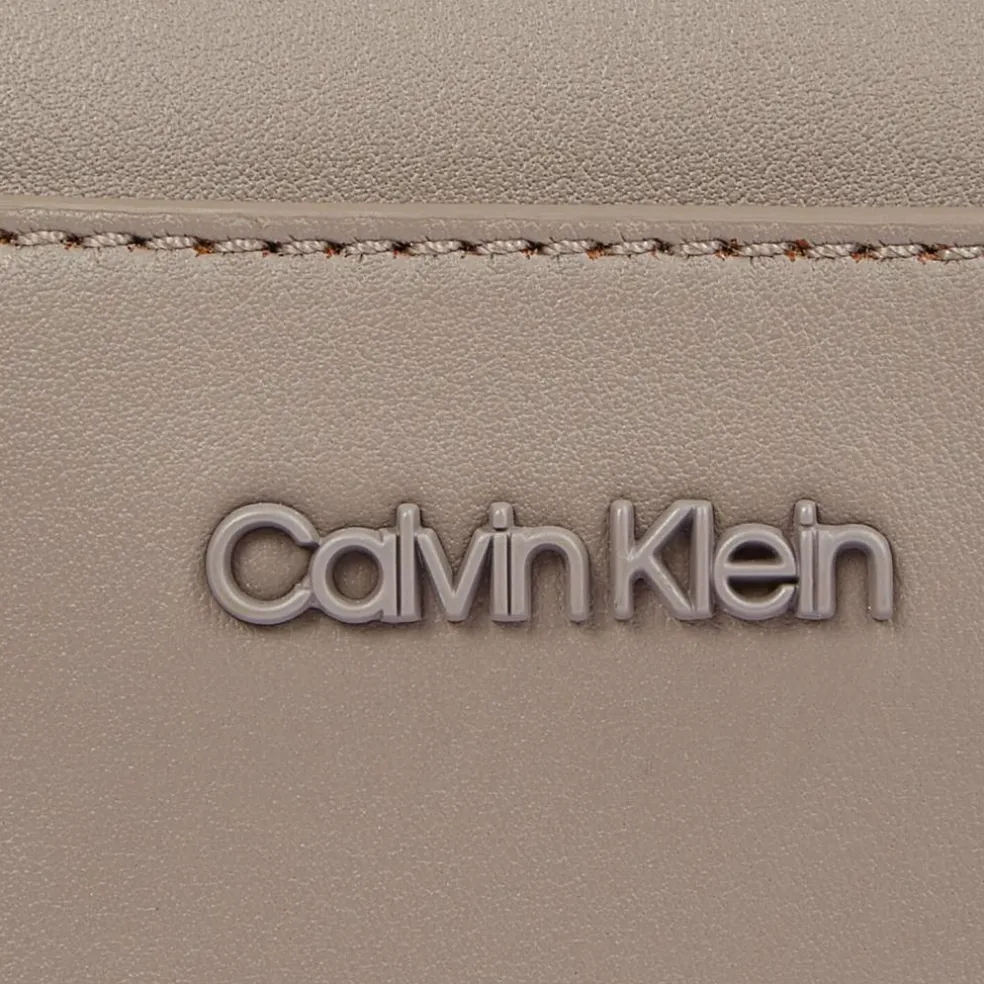 Calvin Klein Clean Essential Umhängetasche 15.5 cm