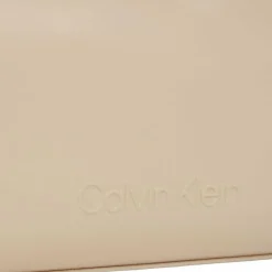 Calvin Klein Embossed Schultertasche 31 cm