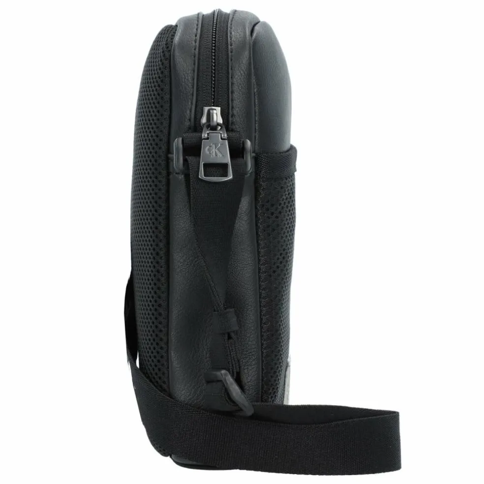 Calvin Klein Jeans Tagged Umhängetasche 18 cm