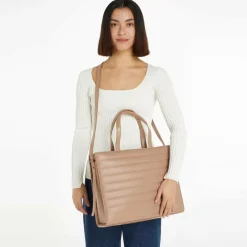 Calvin Klein Line Quilt Schultertasche 38 cm