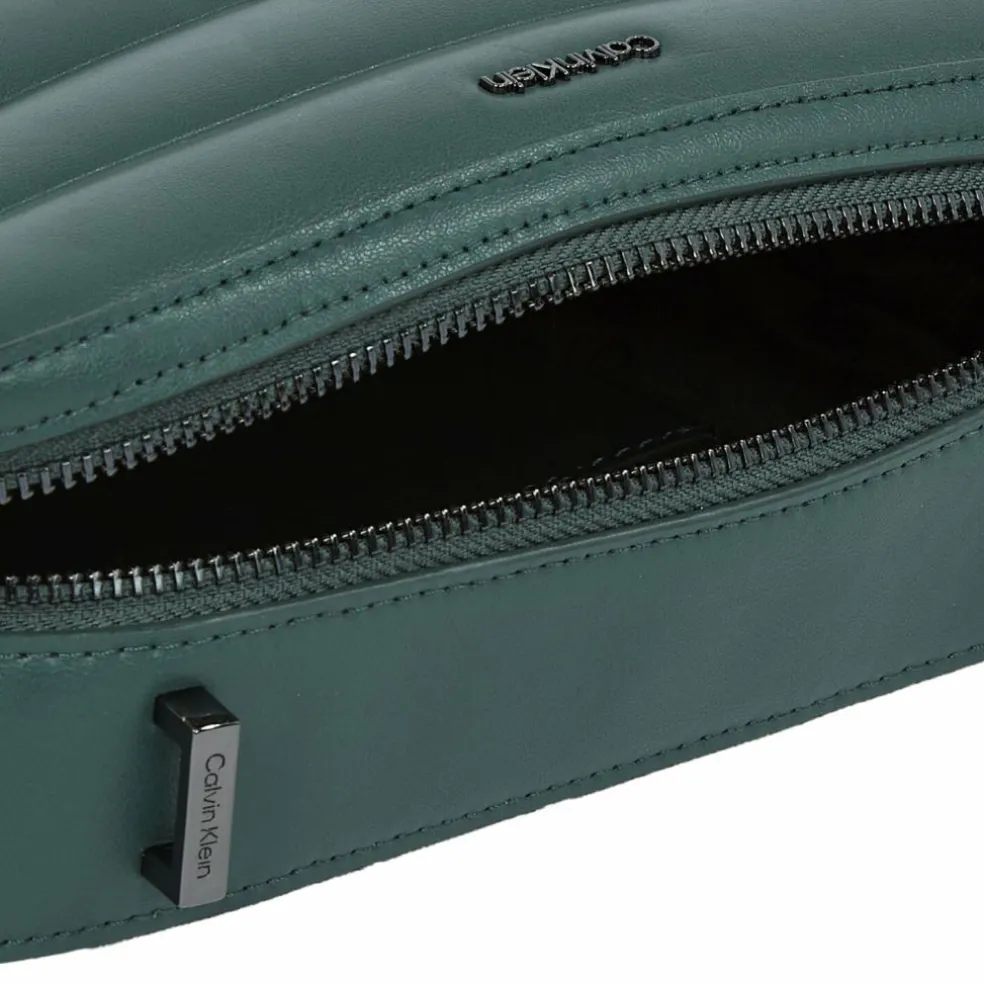 Calvin Klein Line Quilt Umhängetasche 22 cm