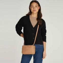 Calvin Klein Line Quilt Umhängetasche 22 cm