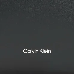 Calvin Klein Line Umhängetasche Leder 24.5 cm