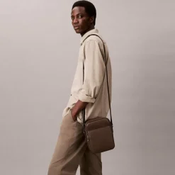 Calvin Klein Micro Pebble Umhängetasche 18 cm