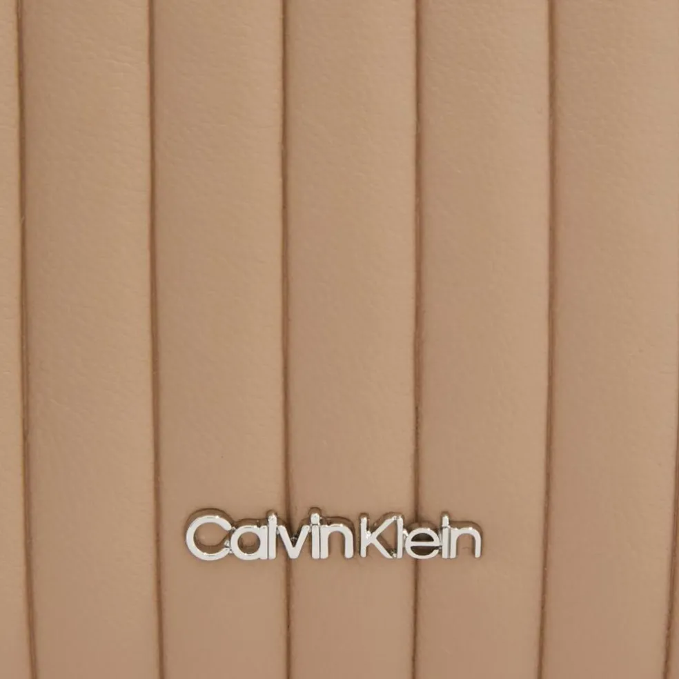 Calvin Klein Mini Line Quilt Umhängetasche 19.5 cm
