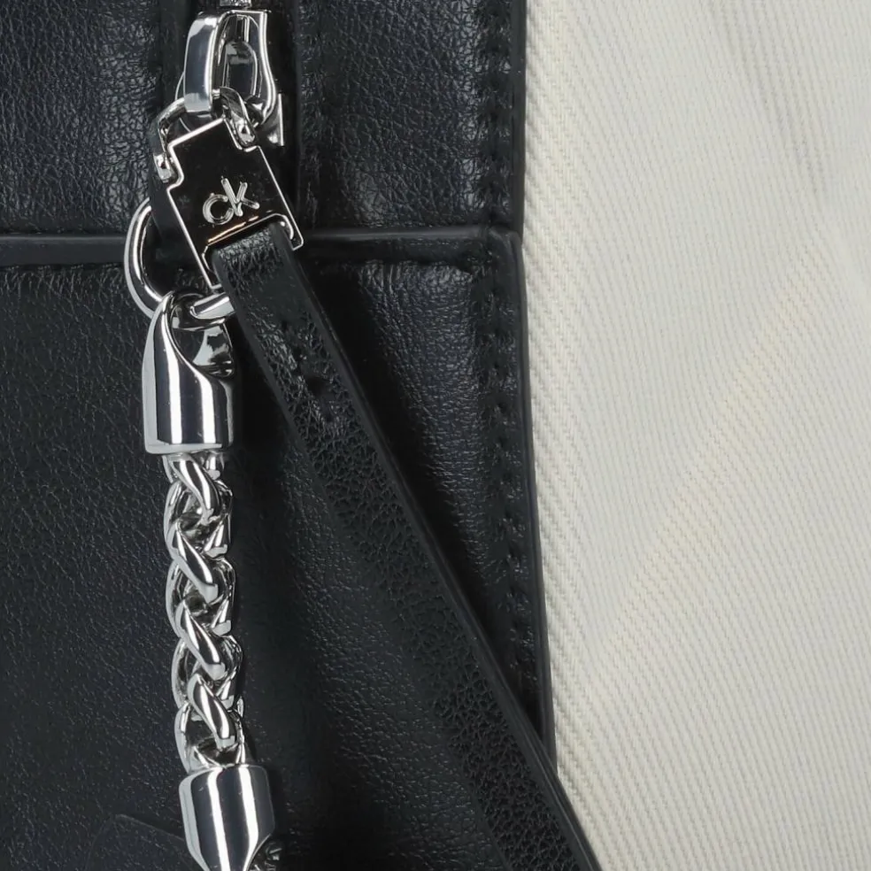 Calvin Klein Quilt Umhängetasche 23 cm